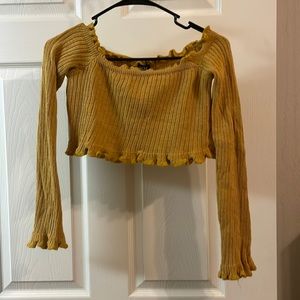 Boohoo crop long sleeve top!